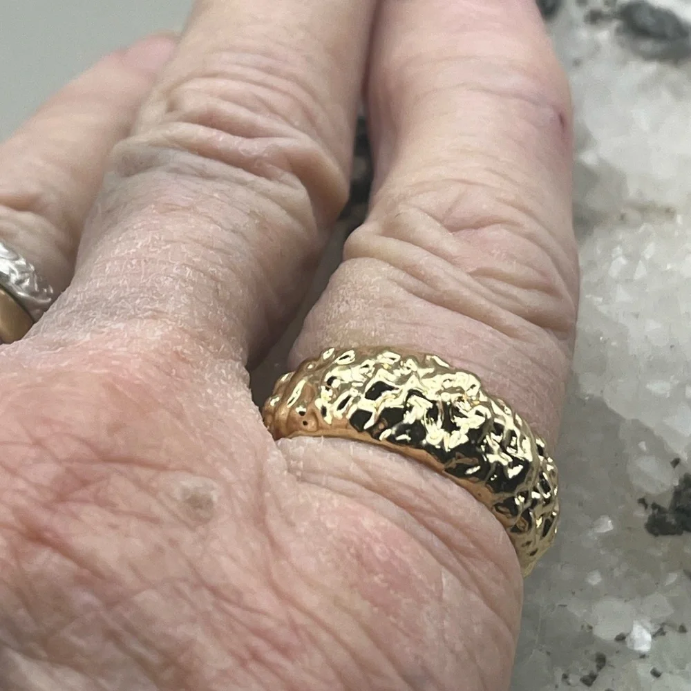 Elegant Gold Tone Hammered Textured Women's Ring Band -Everyday Elegance